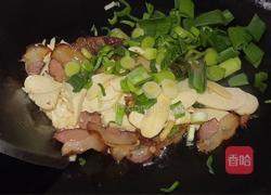 豆干炒腊肉的做法图解7