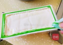 节日凉拌菜——新版皮蛋豆腐的做法图解1