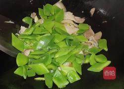 五花肉炒扁豆的做法图解6