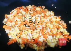 胡萝卜葱花炒饭的做法图解6