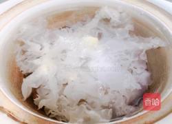 年夜饭甜品水果银耳羹的做法图解4