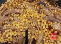 鸡爪焖黄豆的做法图解9