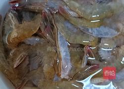 蒜蓉开背虾的做法图解1