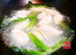 年夜饭翡翠柳叶饺子的做法图解4