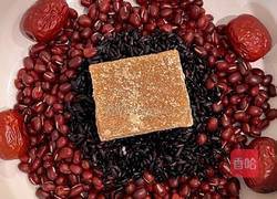 红豆黑米牛奶粥的做法图解1