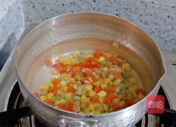 腊肠鸡蛋炒饭的做法图解3