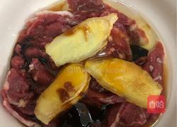香辣凉拌嫩牛肉的做法图解2