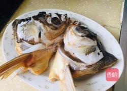 剁辣椒蒸鱼头的做法图解3