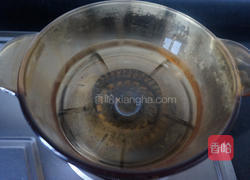 西芹拌桃仁的做法图解2