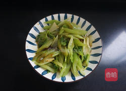 西芹拌桃仁的做法图解9