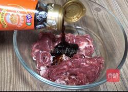 青椒炒牛肉片的做法图解2