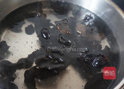 花菜木耳炒肉片的做法图解3