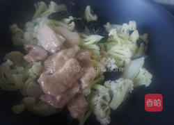 花菜木耳炒肉片的做法图解15