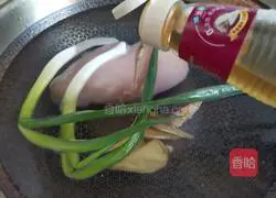 Illustration of how to make cold shredded chicken 2