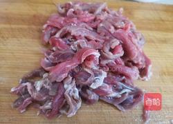 香菜炒牛肉丝的做法图解2