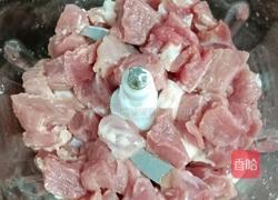 蒸萝卜肉丸的做法图解1