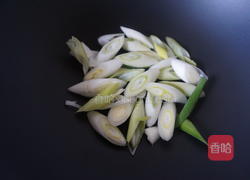 不加一滴油的干烧鲳鱼的做法图解2