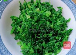 荠菜炒樱玉豆腐的做法图解1