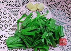 青韭炒蚬肉的做法图解3