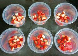 草莓奶冻杯的做法图解6