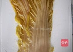 土豆酸菜馅饺子的做法图解2