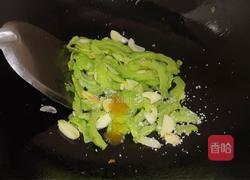 苦瓜炒蛋的做法图解6