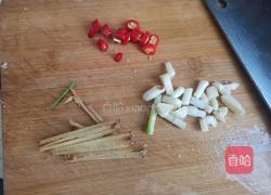 芹菜炒鸡胗的做法图解6