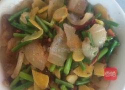蒜苔炒油炸肉的做法图解6