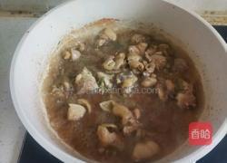 香菇鸡丁米线的做法图解8