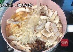 虾仁菌菇汤的做法图解5