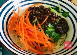 香菇炸酱面的做法图解12