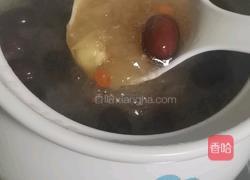 银耳莲子羹的做法图解3