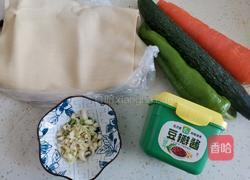 素卷三丝蘸酱菜的做法图解1