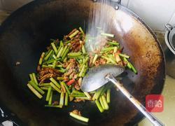 蒜苔生炒肉丝的做法图解7