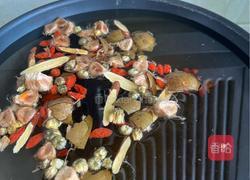 罗汉果菊花膏撞奶的做法图解3