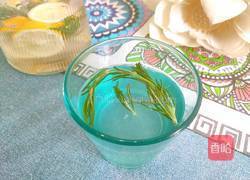 迷迭香柠檬茶的做法图解1