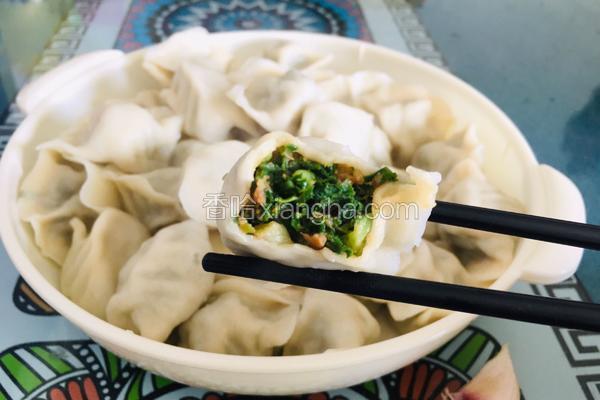 荠菜大肉水饺