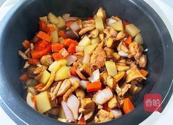 香菇鸡腿肉焖饭的做法图解11