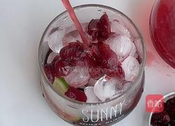 桑葚蔓越莓果汁饮的做法图解6