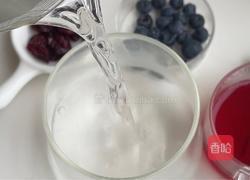 蓝莓蔓越莓冰粉的做法图解3