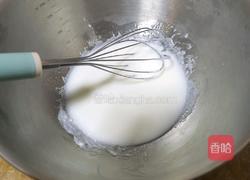 酸奶纸杯蛋糕的做法图解1