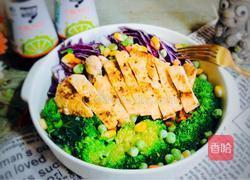 鸡胸肉彩蔬沙拉的做法图解12