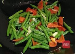 酱炒红椒长豆的做法图解8