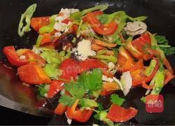 爆炒甜红椒的做法图解9