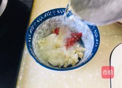 蒜蓉辣酱蒸金针菇的做法图解2