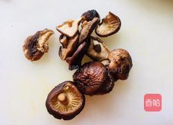 莲花白回锅肉的做法图解3