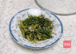 Illustration of stir-fried water spinach 7