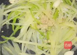 Illustration of how to make spicy and sour potato shreds 7