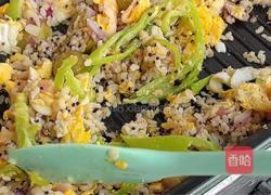 青椒炒谷物米饭的做法图解10