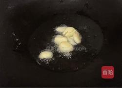 土豆丝炒青椒肉片的做法图解1